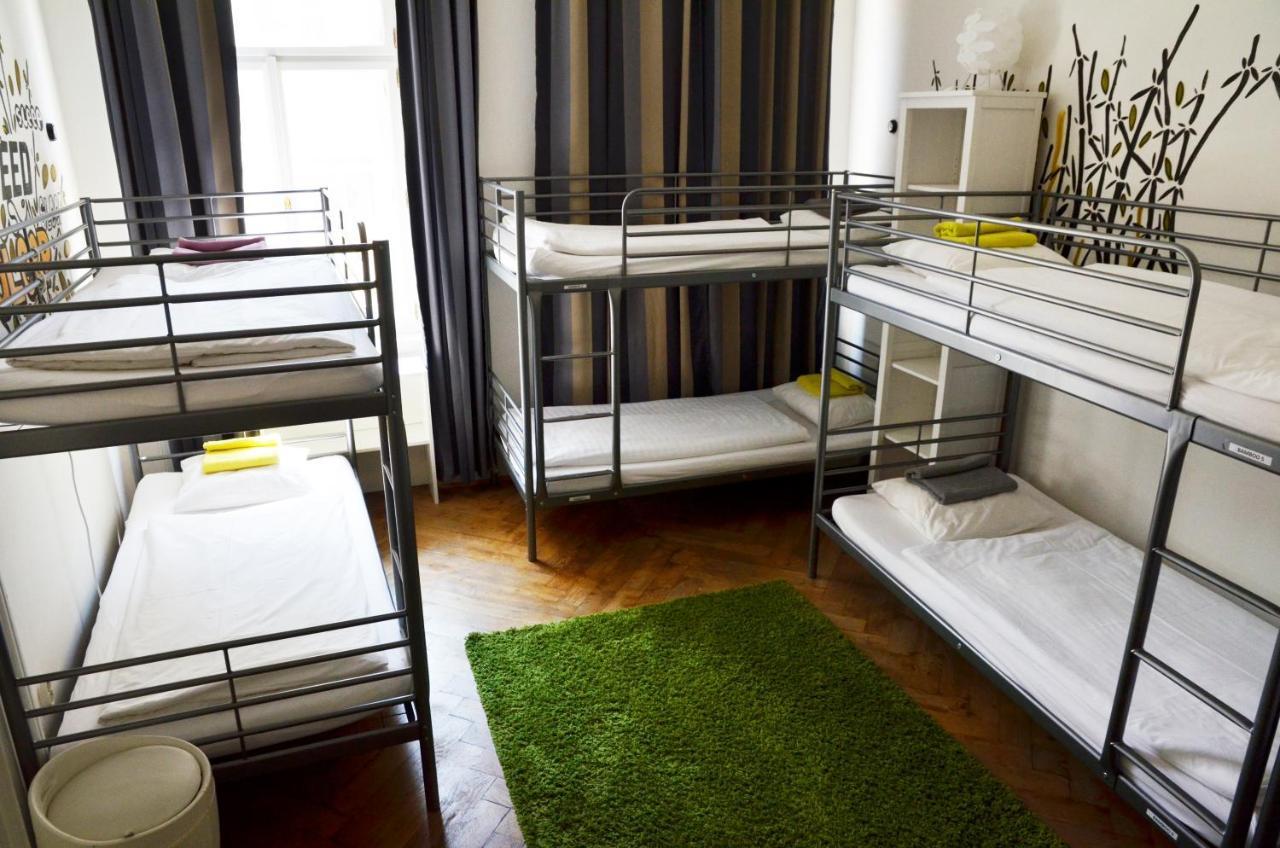 The Republic Garden Hostel Prague Exterior photo