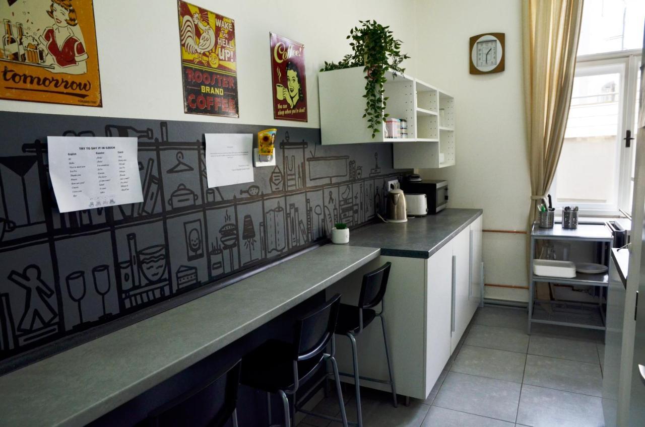 The Republic Garden Hostel Prague Exterior photo