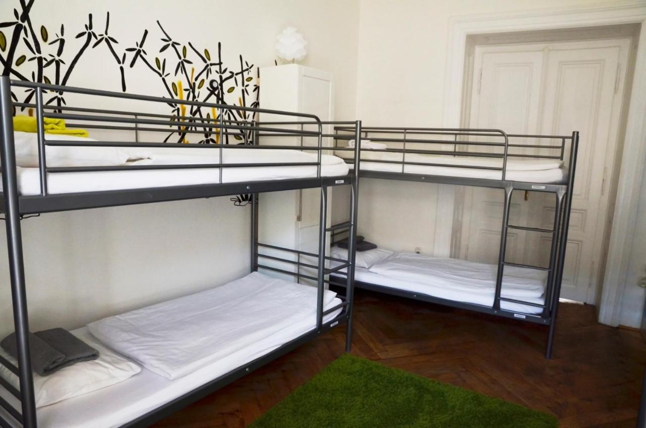 The Republic Garden Hostel Prague Exterior photo